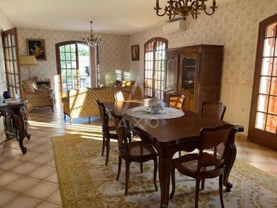 Villa - 140 m² - 5 pièces