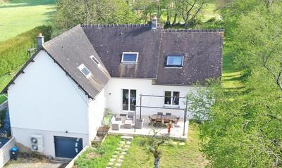 Pavillon - 160 m² - 6 pièces