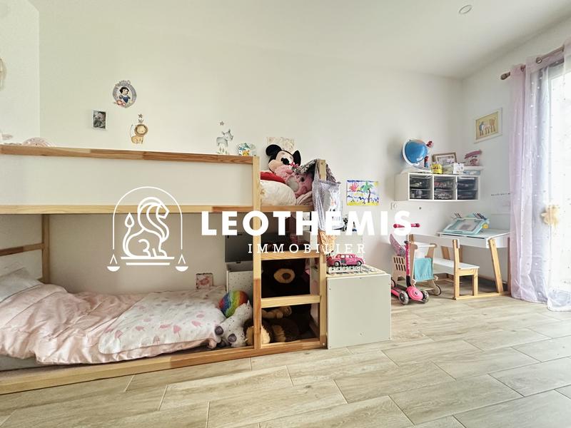 Maison - 93 m² - 4 pièces