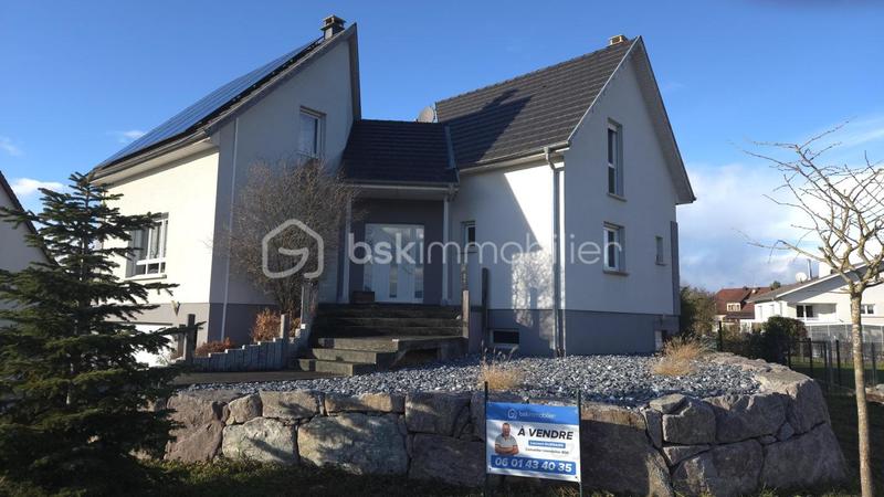 Maison traditionnelle - 154 m² - 5 pièces