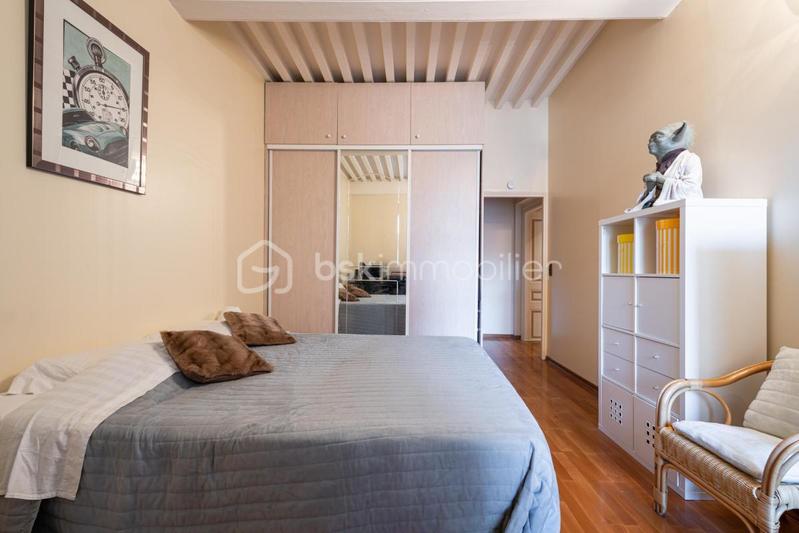 Appartement - 211 m² - 5 pièces