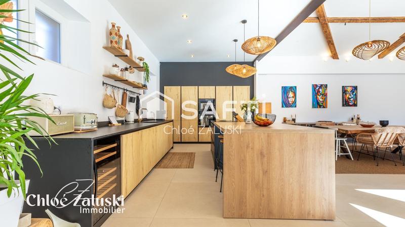 Maison - 280 m² - 7 pièces