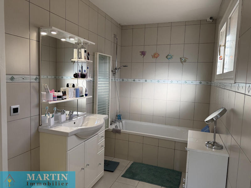 Maison - 140 m² - 5 pièces