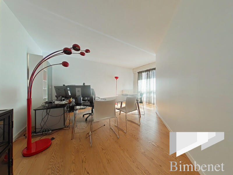 Appartement - 96 m² - 5 pièces