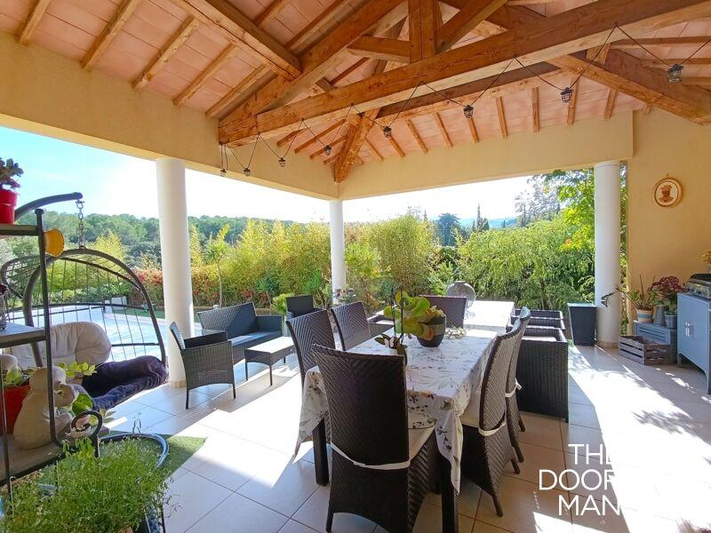 Maison - 159 m² - 5 pièces