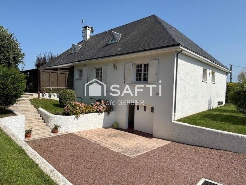 Maison - 360 m² - 10 pièces