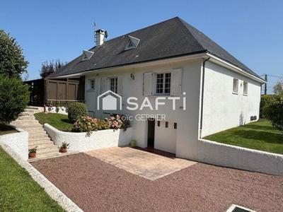 Maison - 360 m² - 10 pièces