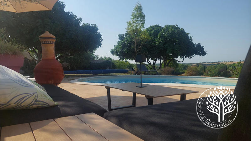 Maison ancienne - 214 m² - 8 pièces