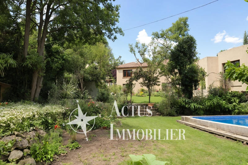Maison - 182 m² - 6 pièces