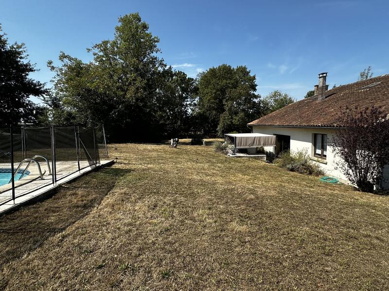 Maison traditionnelle - 200 m² - 6 pièces