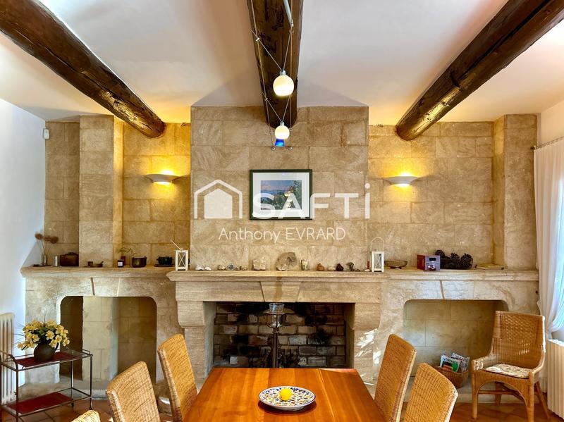 Maison - 290 m² - 8 pièces