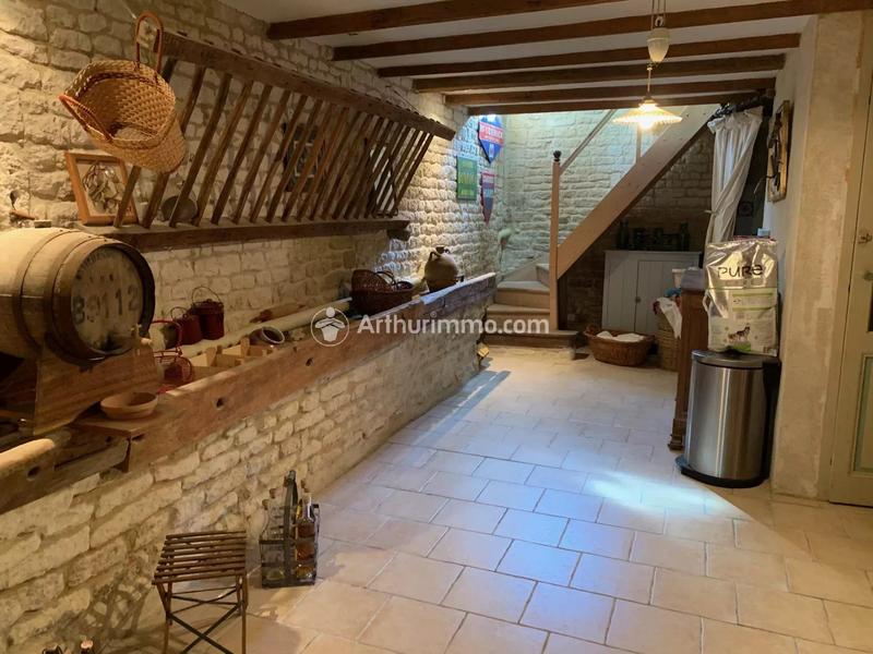 Maison - 300 m² - 8 pièces