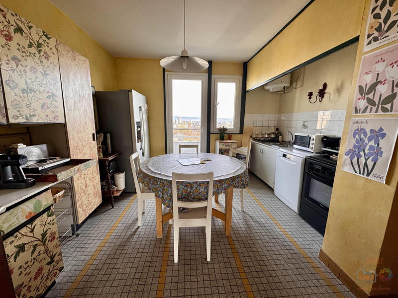 Appartement - 226 m² - 7 pièces