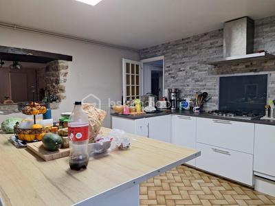 Maison en pierre - 220 m² - 9 pièces