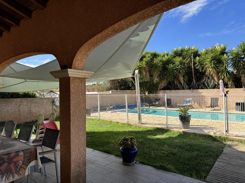 Maison - 235 m² - 4 pièces