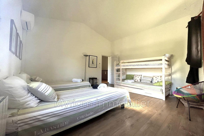 Villa - 168 m² - 5 pièces