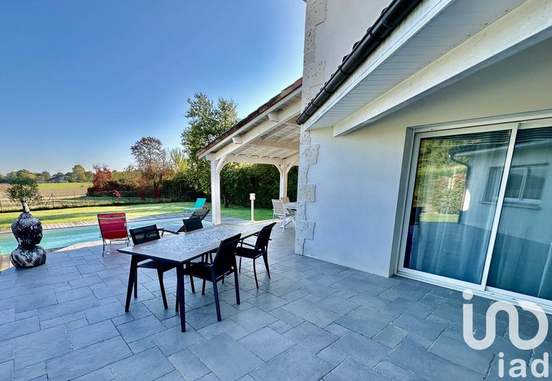 Maison - 180 m² - 10 pièces