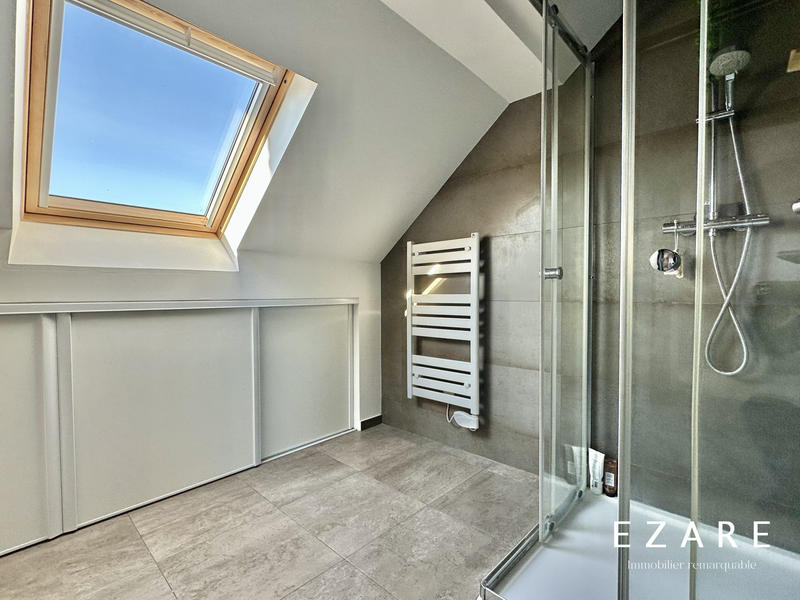 Appartement - 92 m² - 5 pièces