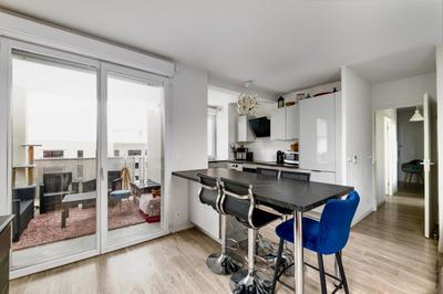 Appartement - 90 m² - 4 pièces