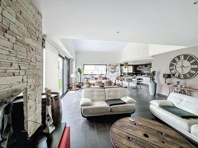 Maison - 154 m² - 6 pièces