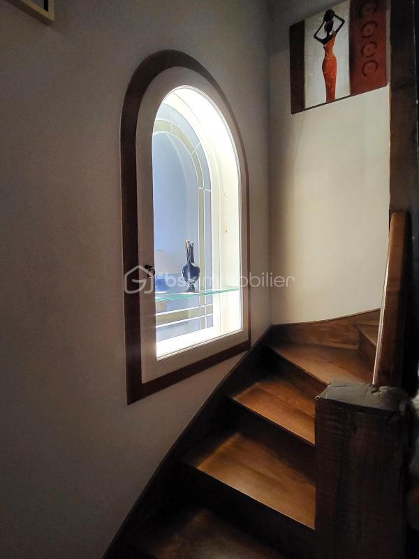 Maison - 200 m² - 9 pièces