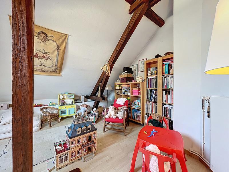 Villa - 207 m² - 9 pièces