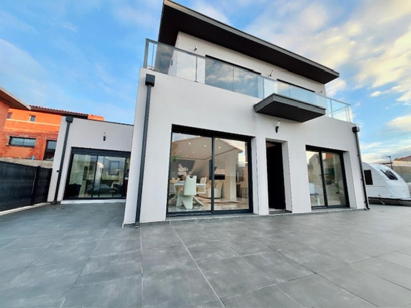 Maison - 110 m² - 4 pièces