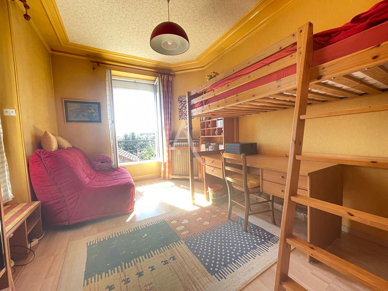 Maison - 142 m² - 6 pièces