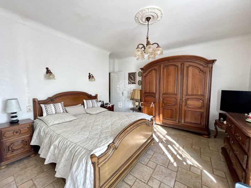 Maison - 188 m² - 9 pièces