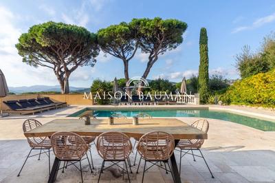 Villa - 212 m² - 9 pièces