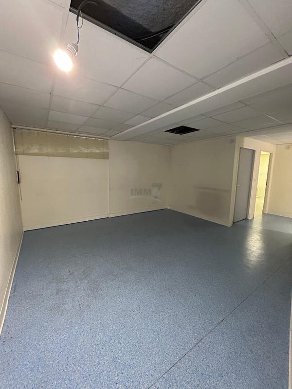 Bureau - 160 m² - 8 pièces