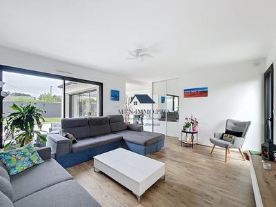 Maison contemporaine - 151 m² - 7 pièces