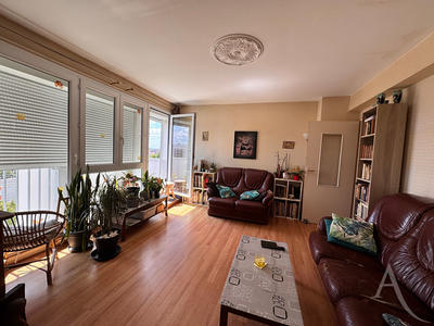 Appartement - 83 m² - 5 pièces