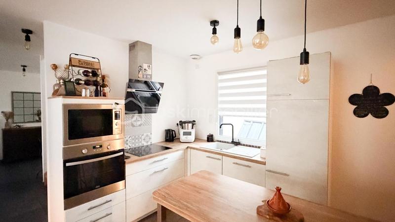 Maison - 96 m² - 5 pièces