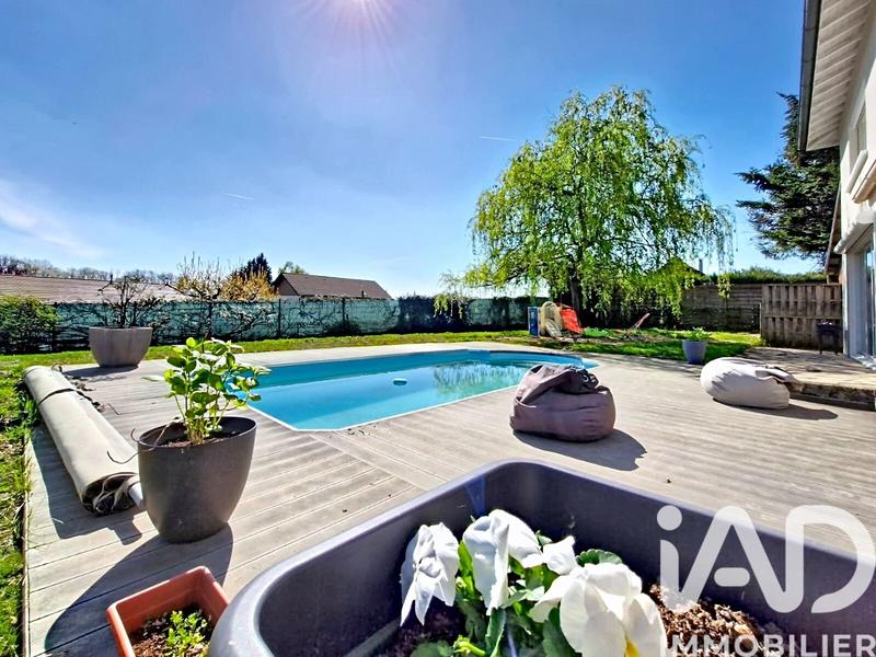 Maison - 240 m² - 7 pièces