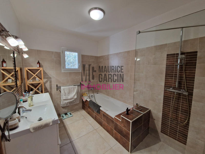 Maison - 262 m² - 8 pièces