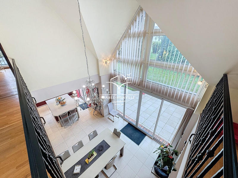 Villa - 177 m² - 6 pièces