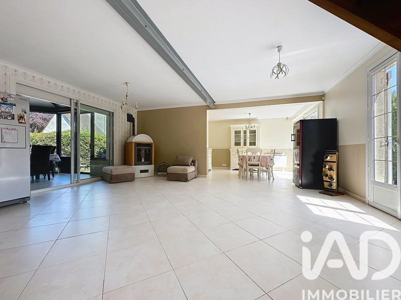 Maison - 184 m² - 9 pièces