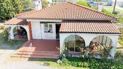 Maison - 170 m² - 5 pièces