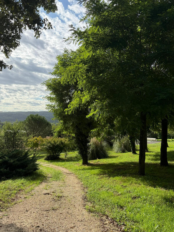 Propriété - 201 m² - 6 pièces