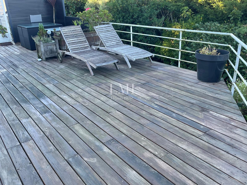 Maison - 185 m² - 7 pièces