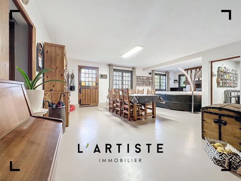 Maison - 188 m² - 7 pièces