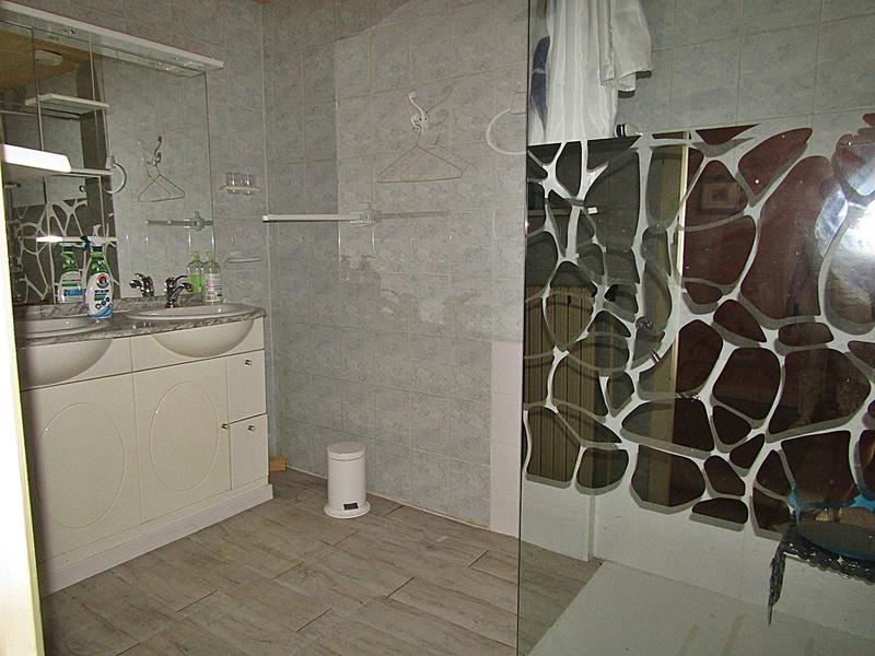 Maison - 189 m² - 8 pièces