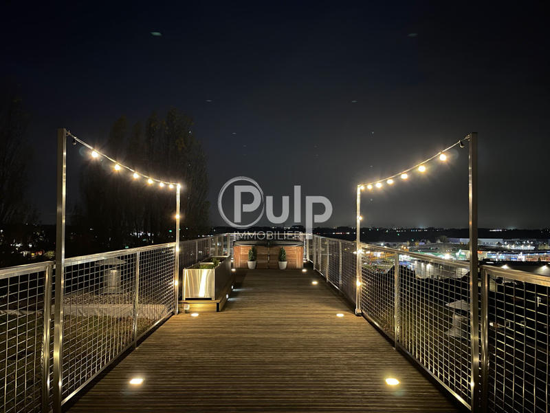 Loft - 289 m² - 6 pièces