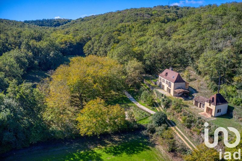 Maison - 180 m² - 7 pièces