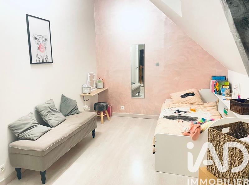 Maison - 90 m² - 5 pièces