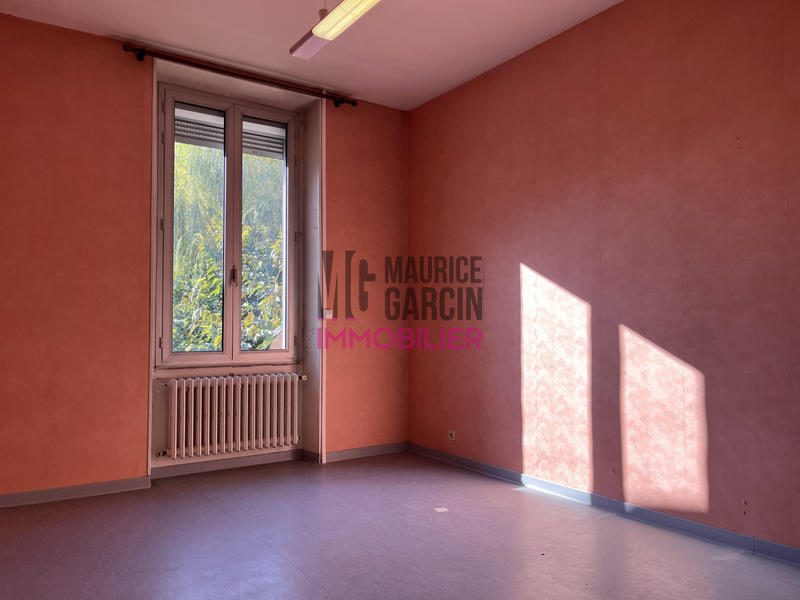 Maison - 239 m² - 7 pièces