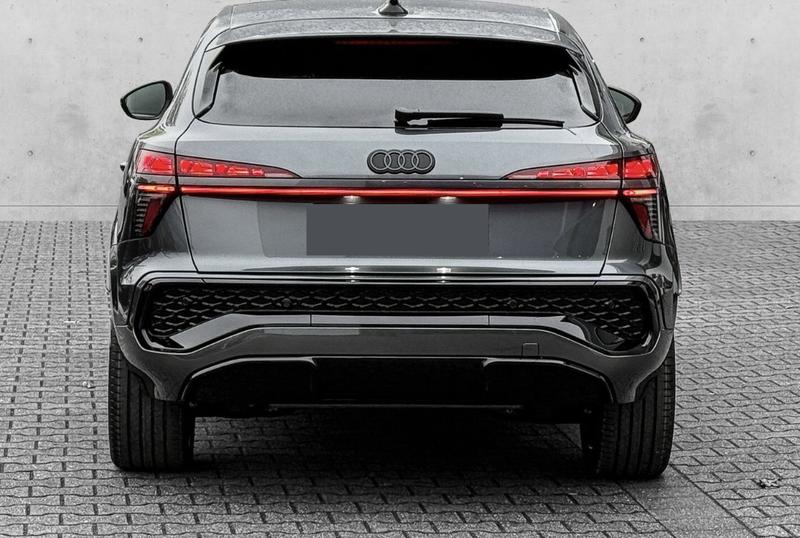 Audi Q3 Sportback 272 s-Line Hybride Rechargeable / Toit Ouvrant Attache Remorque Phares Oled