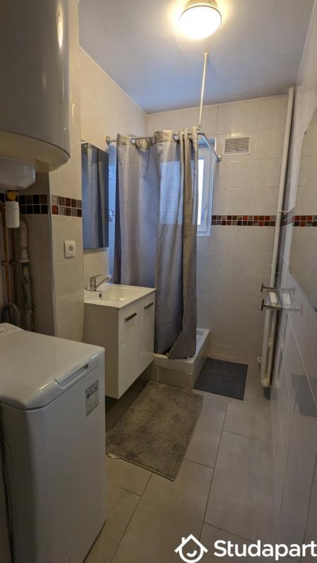 Chambre - 9 m² - 1 pièce