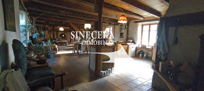 Maison - 230 m² - 5 pièces